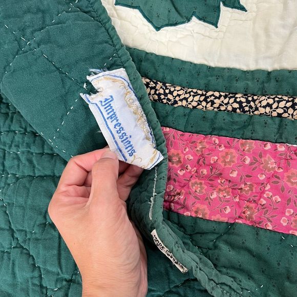 Vintage Impressions Green Floral Quilt Holiday Christmas Rips Stains 57.5" x 48" - Picture 14 of 14